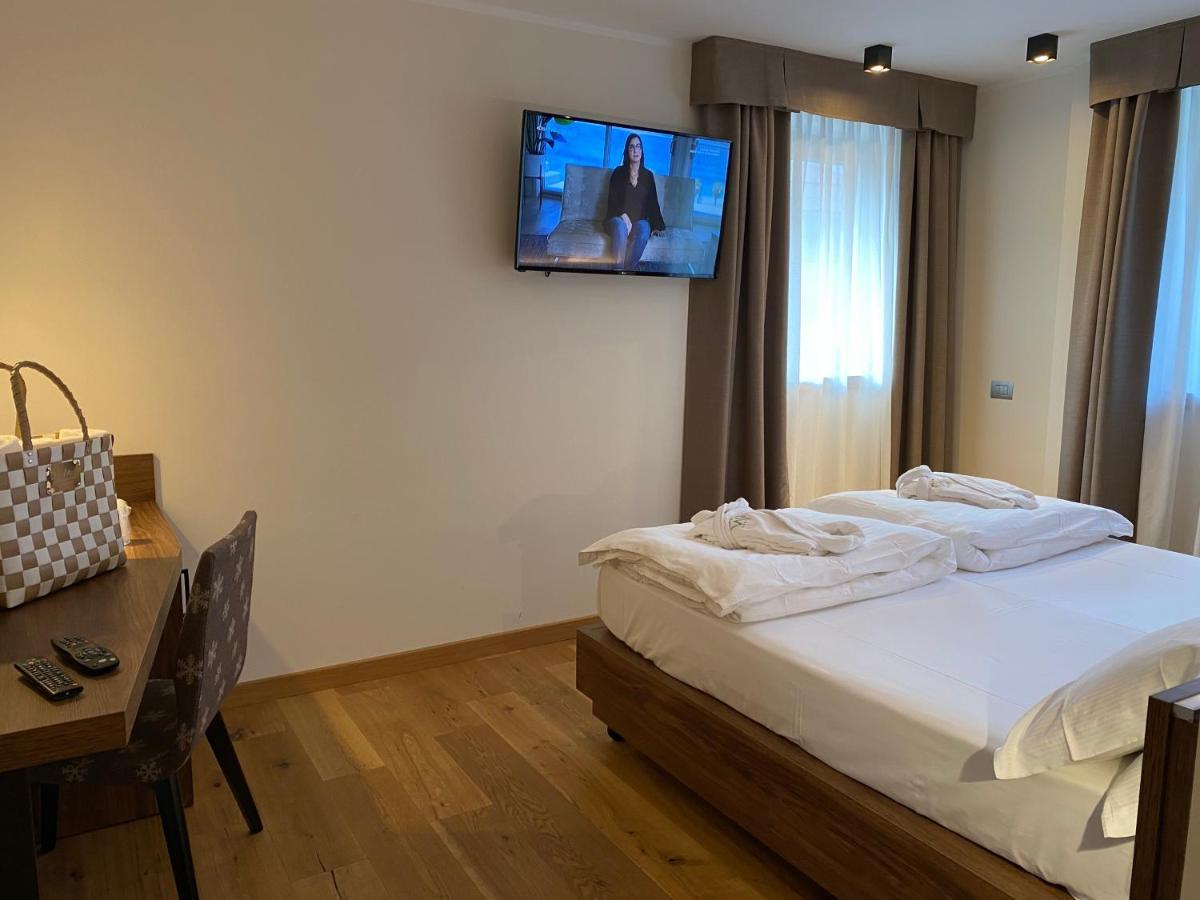 Dolomeet Boutique Hotel Pinzolo Kültér fotó
