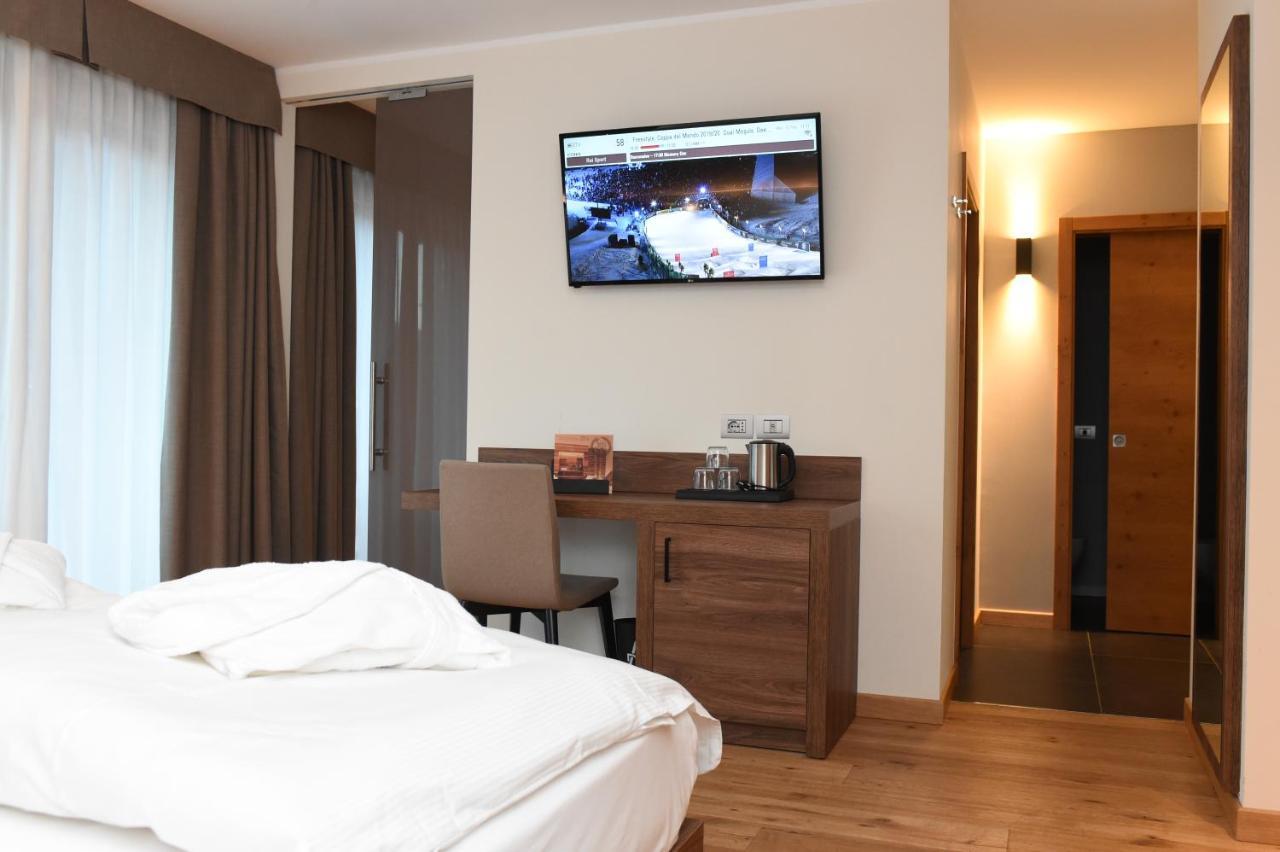 Dolomeet Boutique Hotel Pinzolo Kültér fotó
